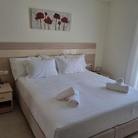 Chrysanthe'S Apartments No2 Poros Town Exterior foto