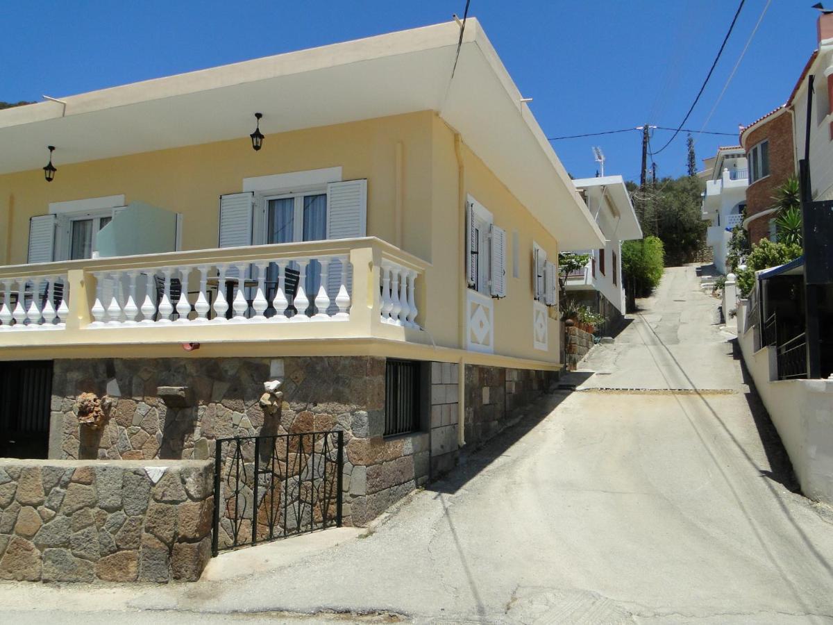 Chrysanthe'S Apartments No2 Poros Town Exterior foto